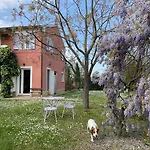 Casa Rossa بيت للعطل *